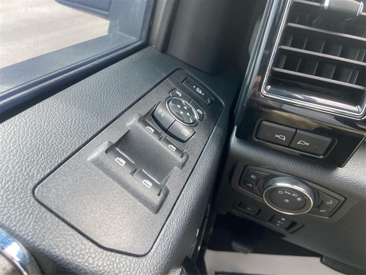 Ford F-250 SD Lariat Crew Cab Short Bed 4WD 2021