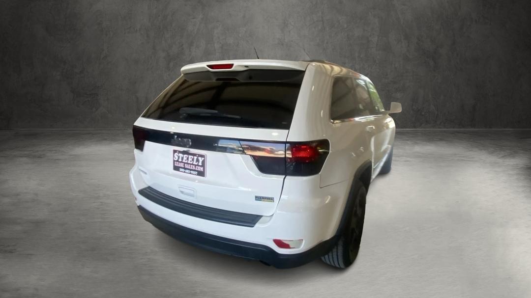 Jeep Grand Cherokee Laredo 2WD 2011