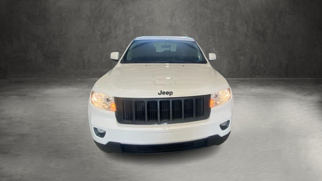Jeep Grand Cherokee Laredo 2WD 2011