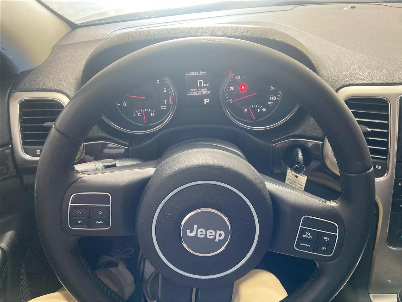 Jeep Grand Cherokee Laredo 2WD 2011