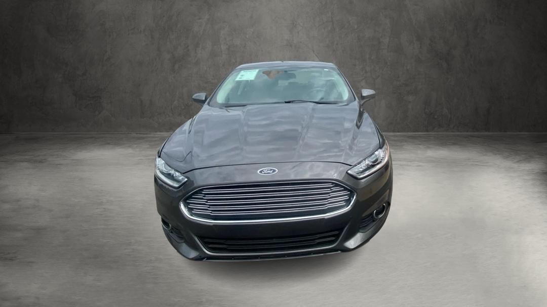 Ford Fusion S 2016