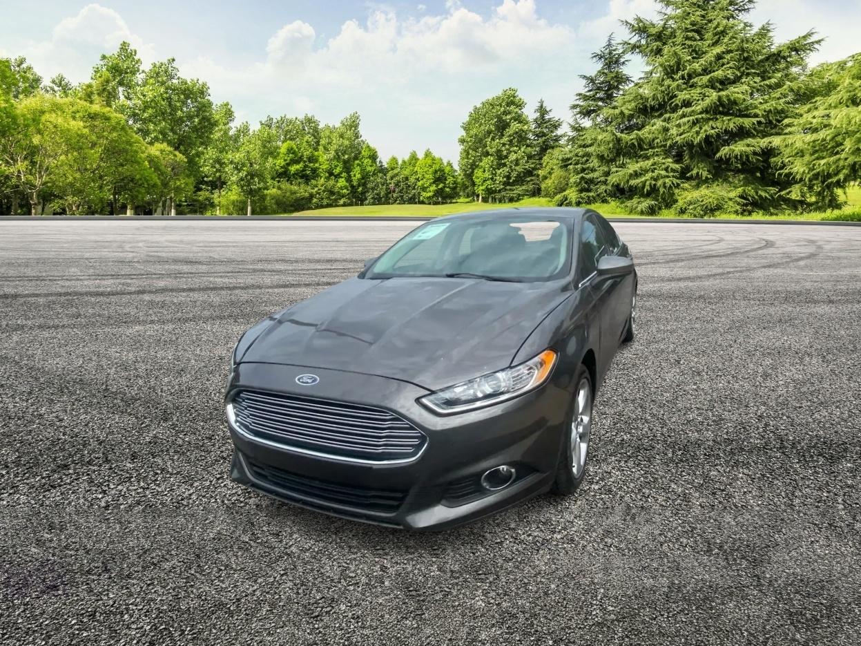 Ford Fusion S 2016