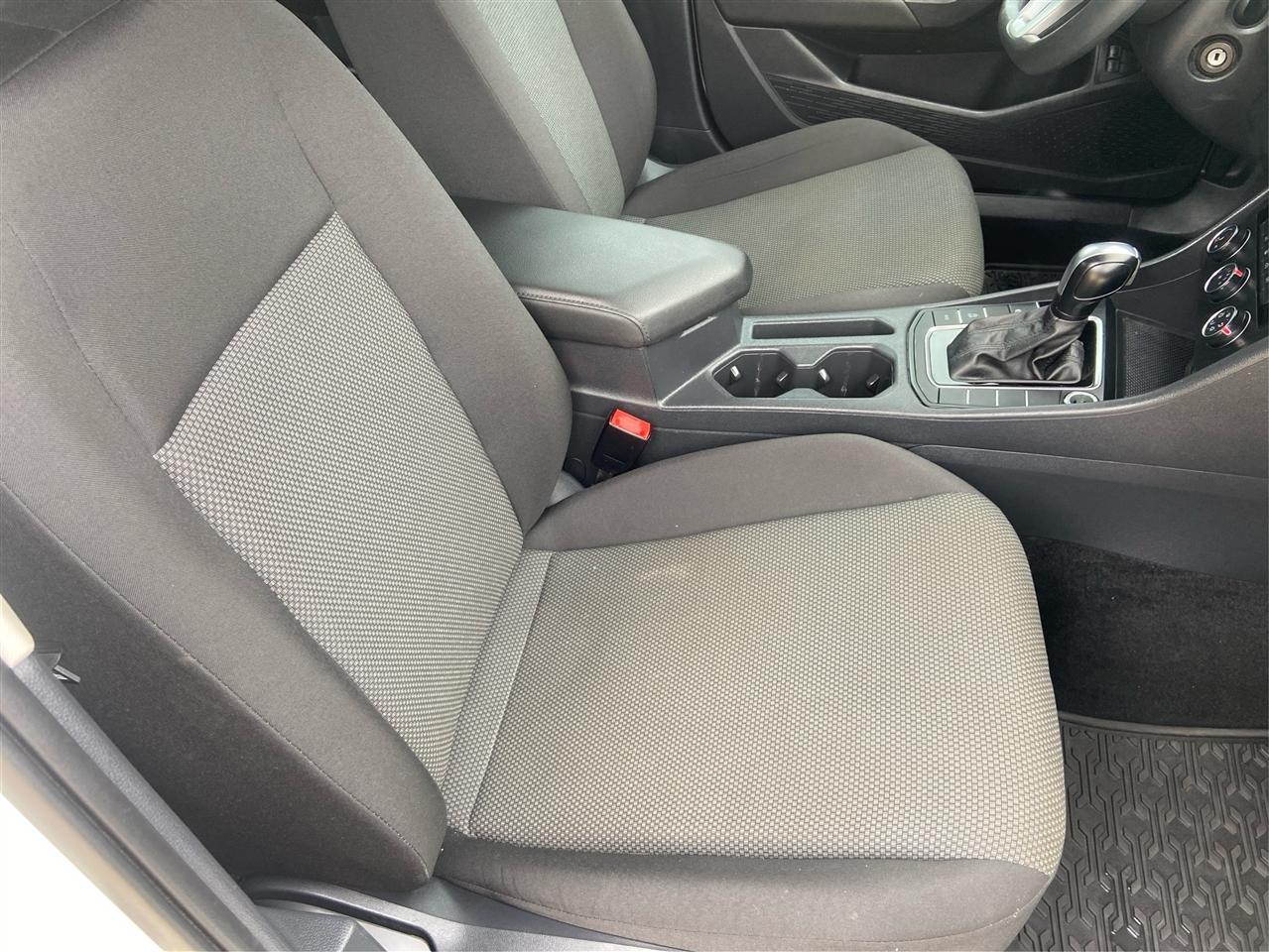 Volkswagen Jetta 1.4T S 8A 2020
