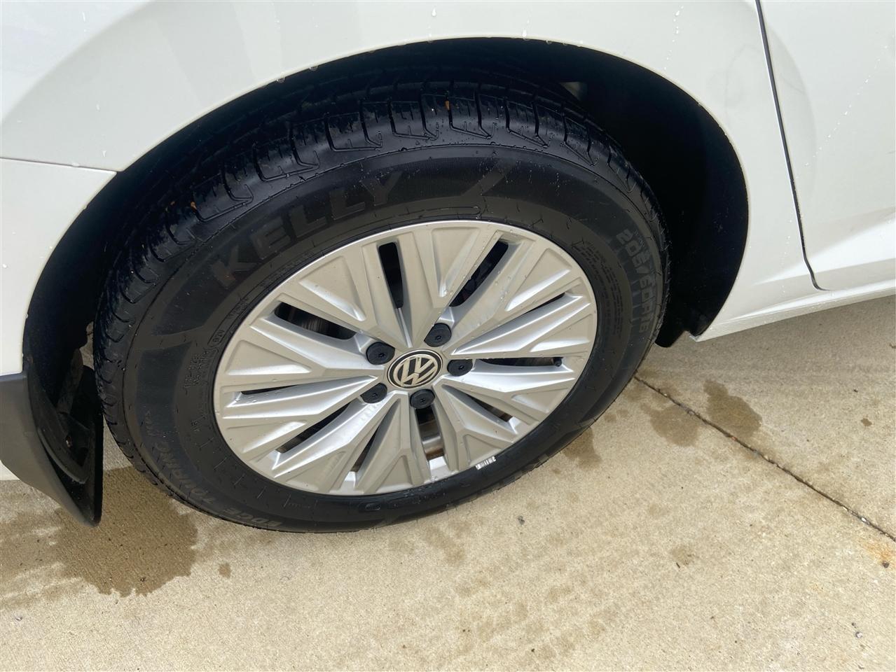 Volkswagen Jetta 1.4T S 8A 2020