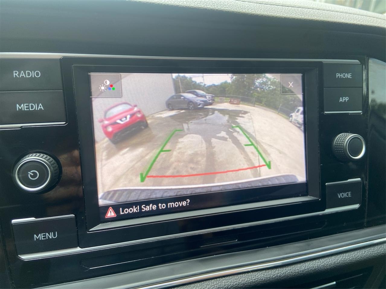 Volkswagen Jetta 1.4T S 8A 2020