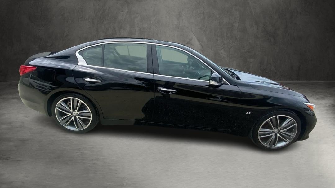Infiniti Q50 Premium 2014