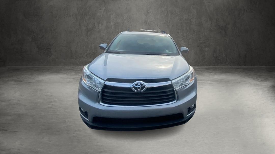 Toyota Highlander XLE FWD V6 2014