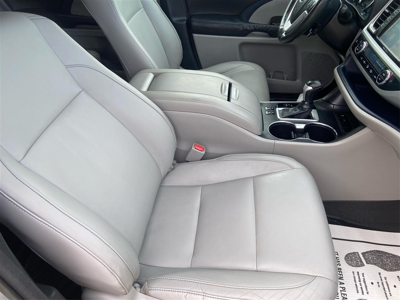 Toyota Highlander XLE FWD V6 2014