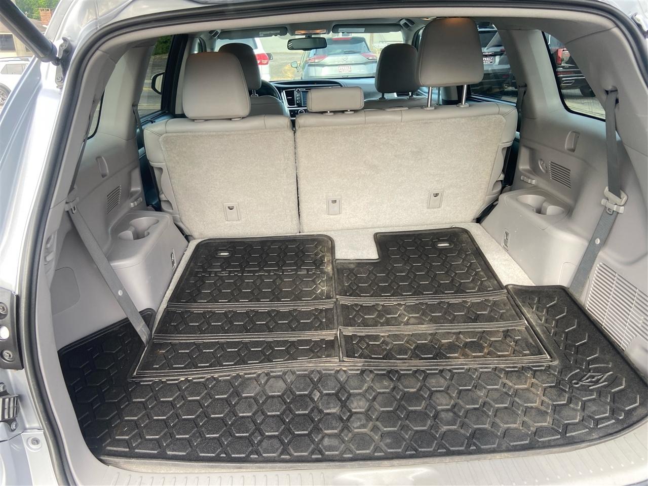 Toyota Highlander XLE FWD V6 2014