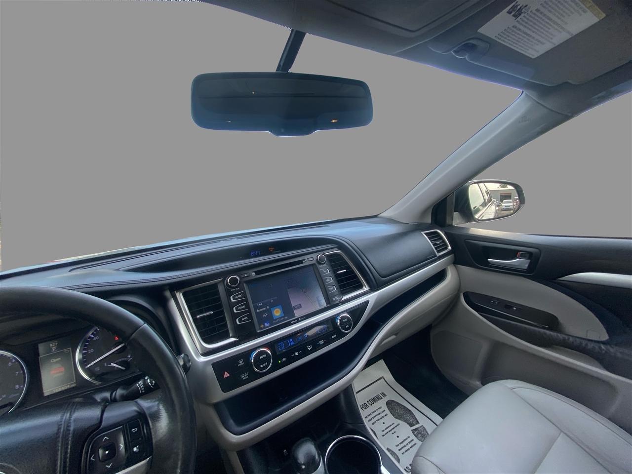 Toyota Highlander XLE FWD V6 2014