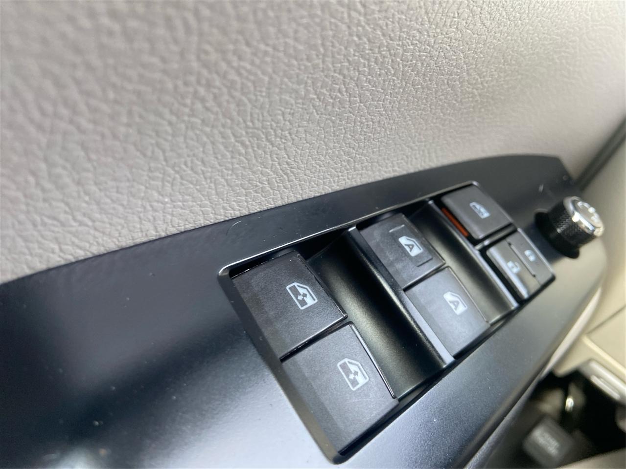 Toyota Highlander XLE FWD V6 2014