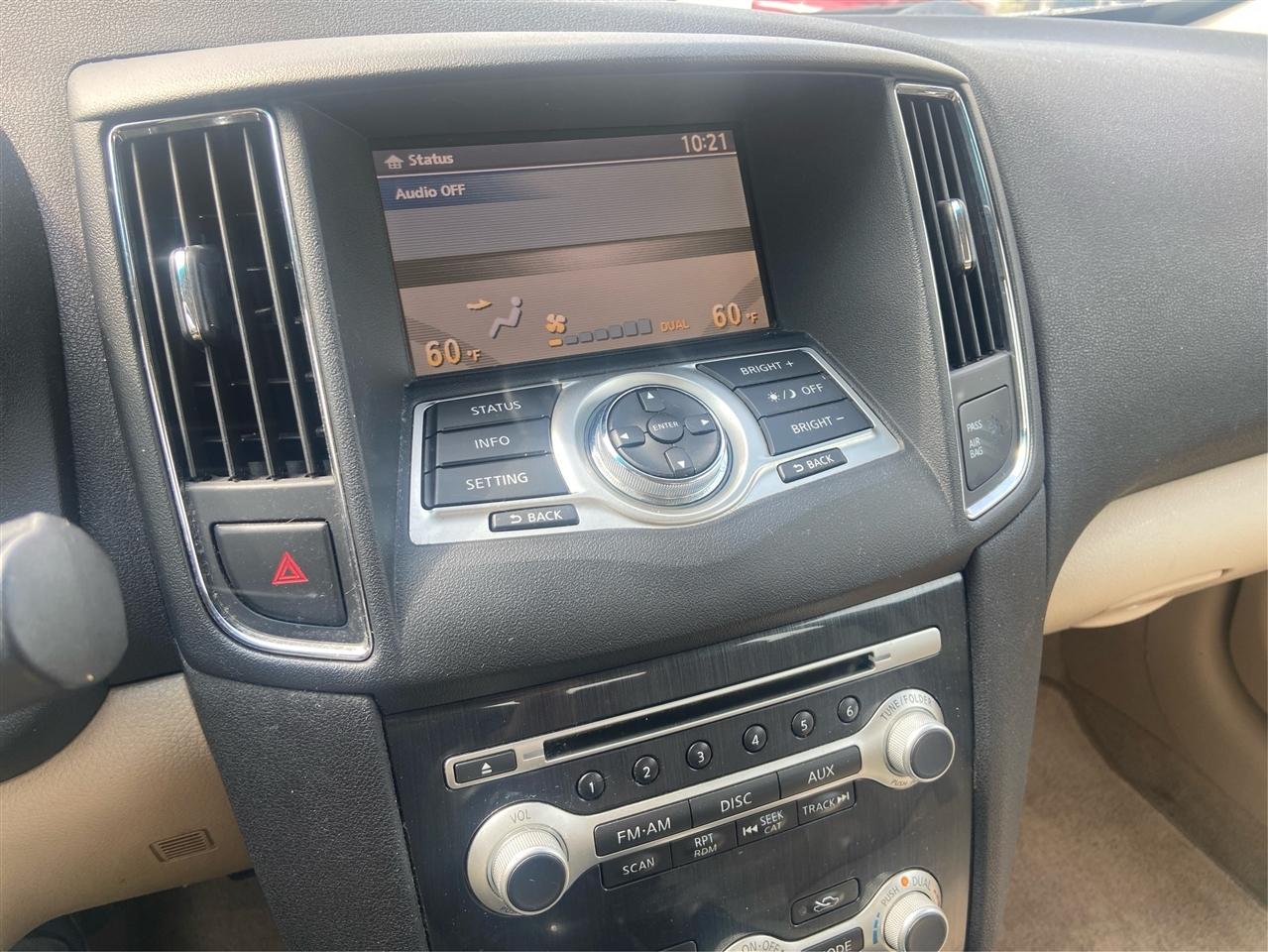 Nissan Maxima SV 2014