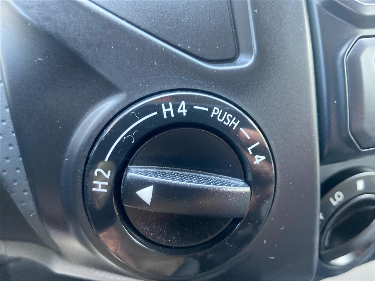 Toyota Tacoma 4WD Access Cab I4 AT (Natl) 2014