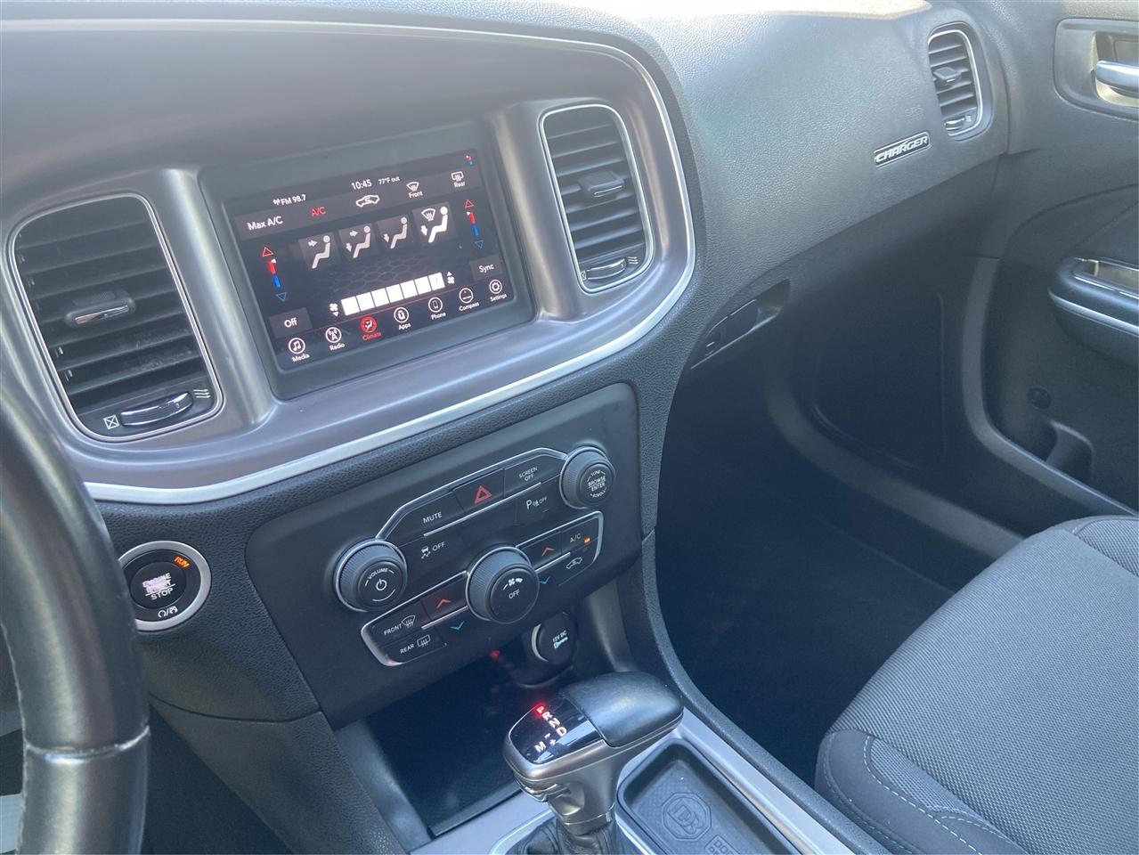 Dodge Charger SXT 2019