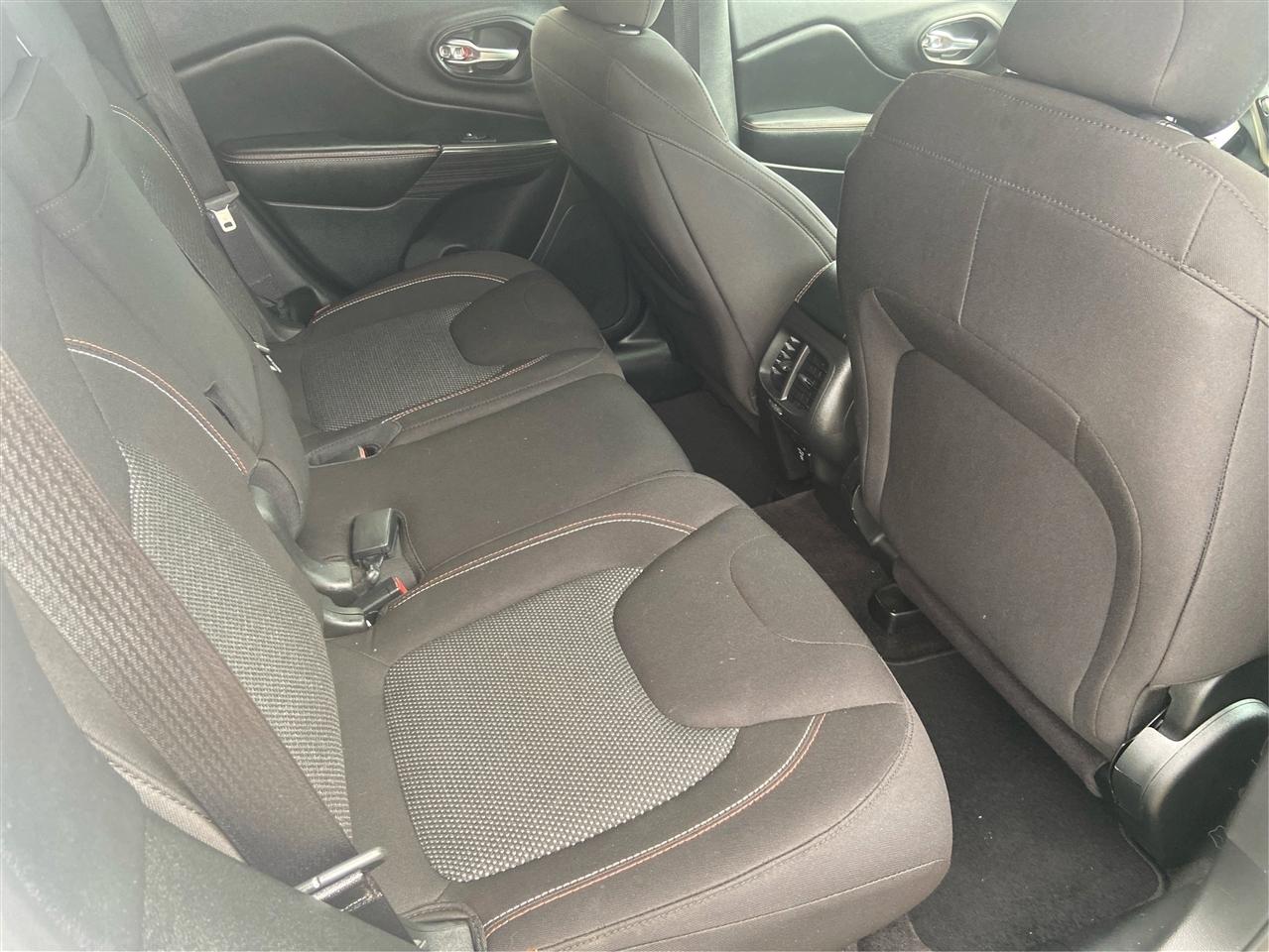 Jeep Cherokee Latitude FWD 2017