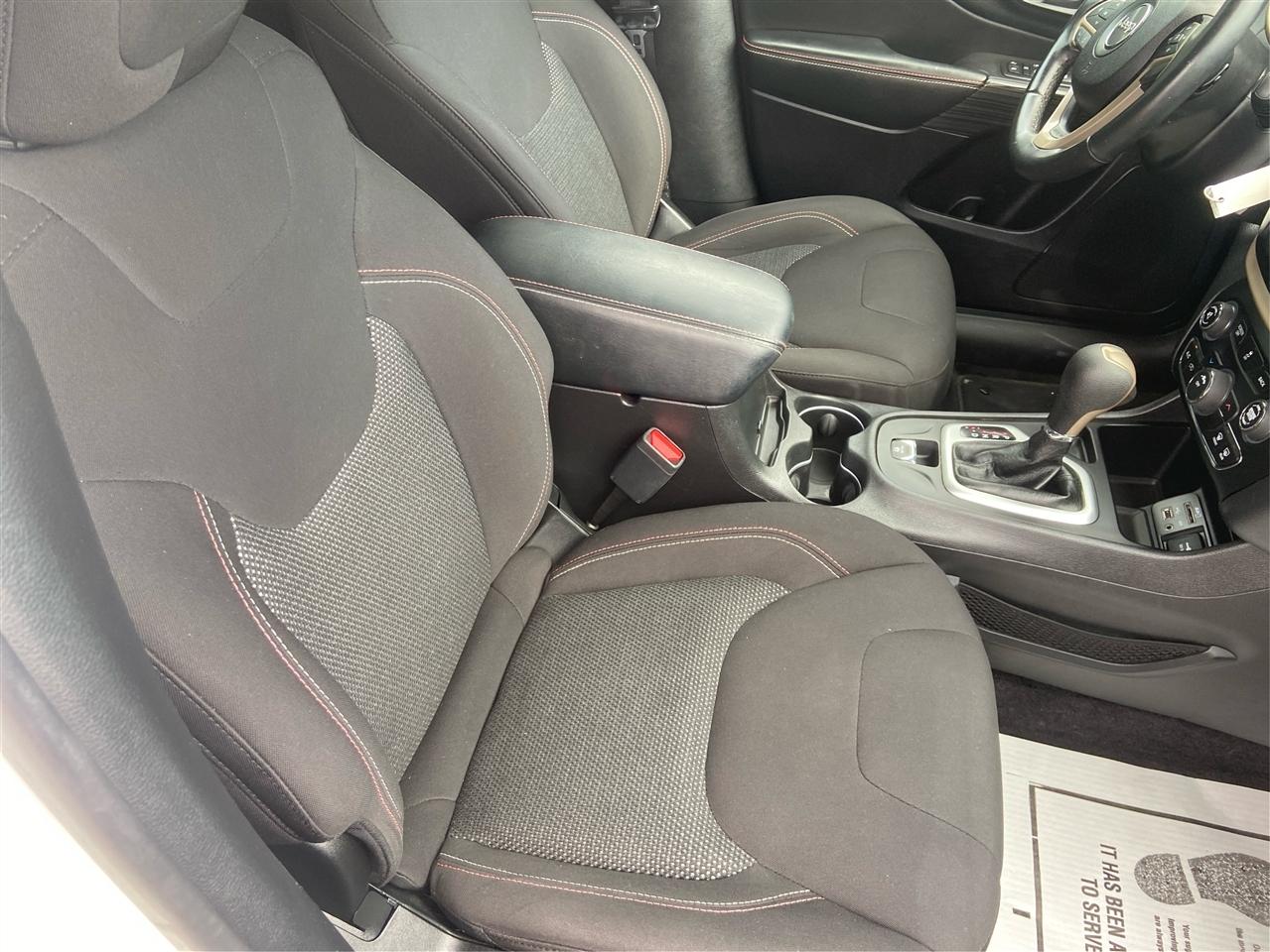 Jeep Cherokee Latitude FWD 2017