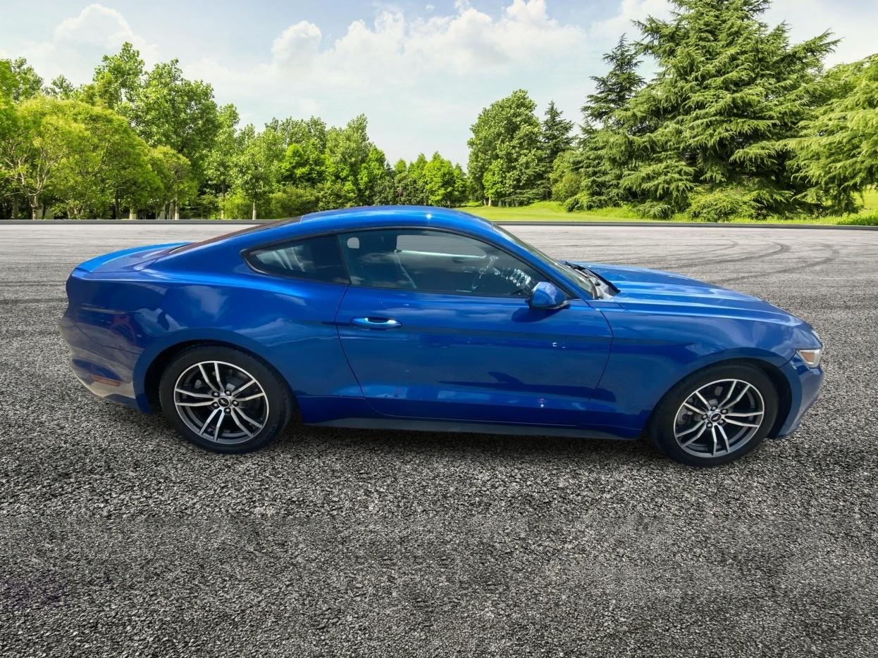 Ford Mustang EcoBoost Coupe 2017