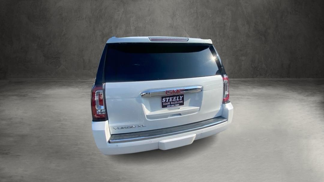 GMC Yukon XL Denali 4WD 2017