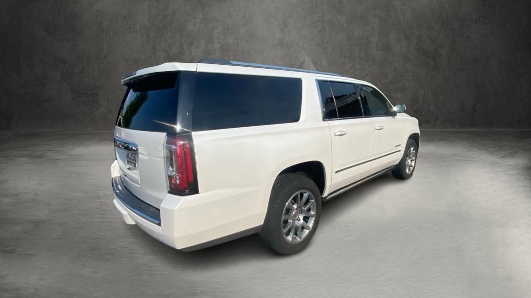 GMC Yukon XL Denali 4WD 2017