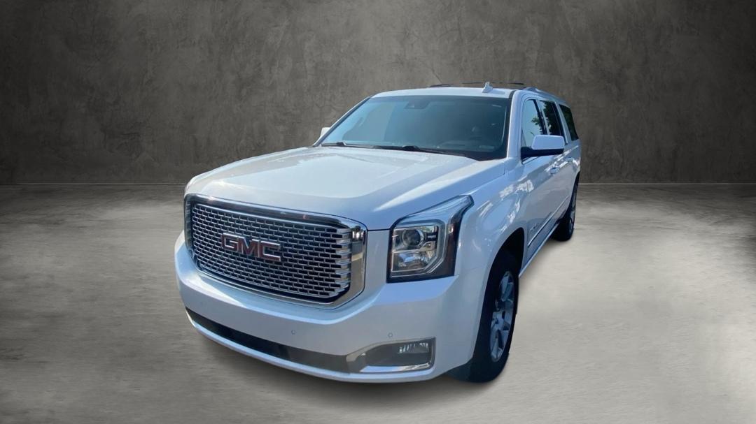GMC Yukon XL Denali 4WD 2017