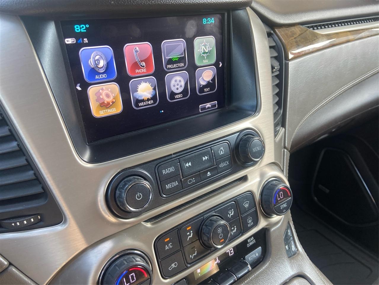 GMC Yukon XL Denali 4WD 2017