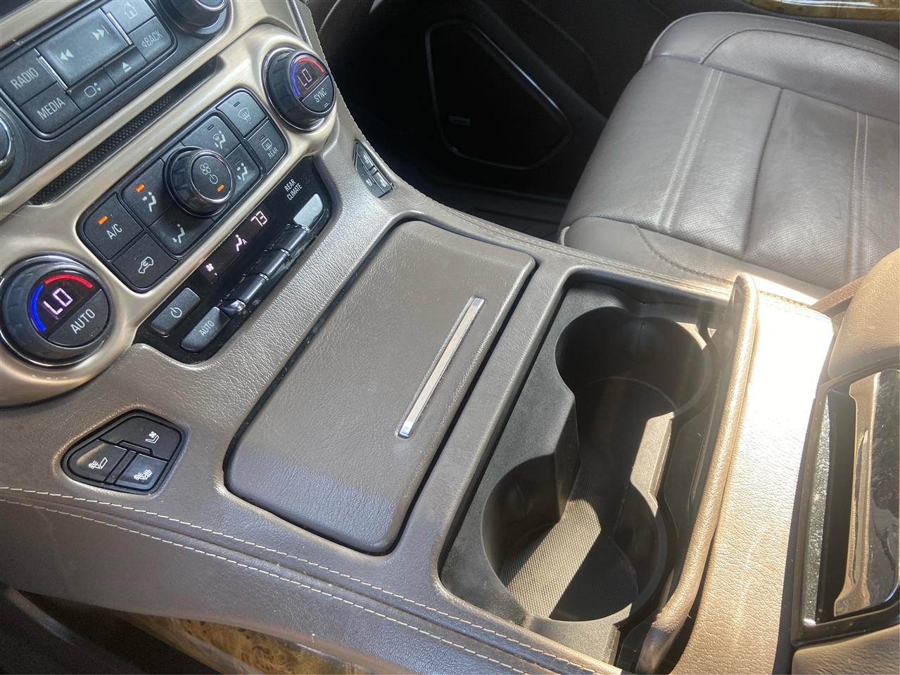 GMC Yukon XL Denali 4WD 2017