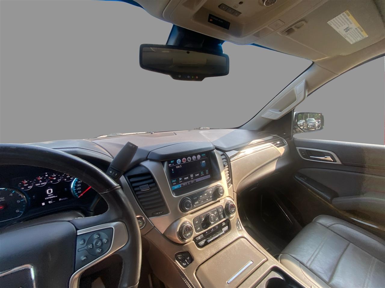 GMC Yukon XL Denali 4WD 2017