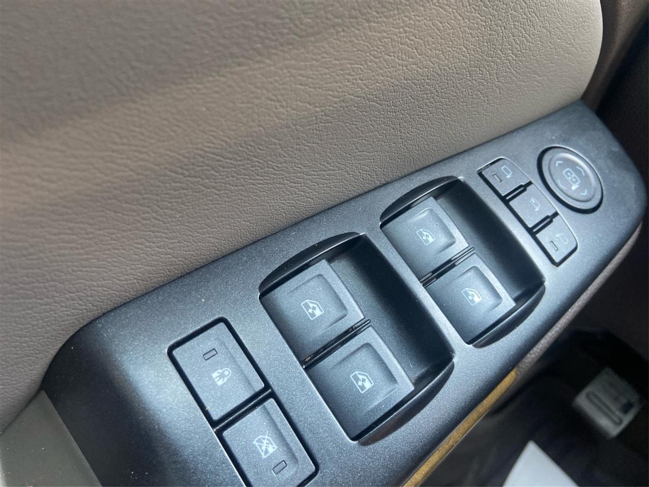 GMC Yukon XL Denali 4WD 2017