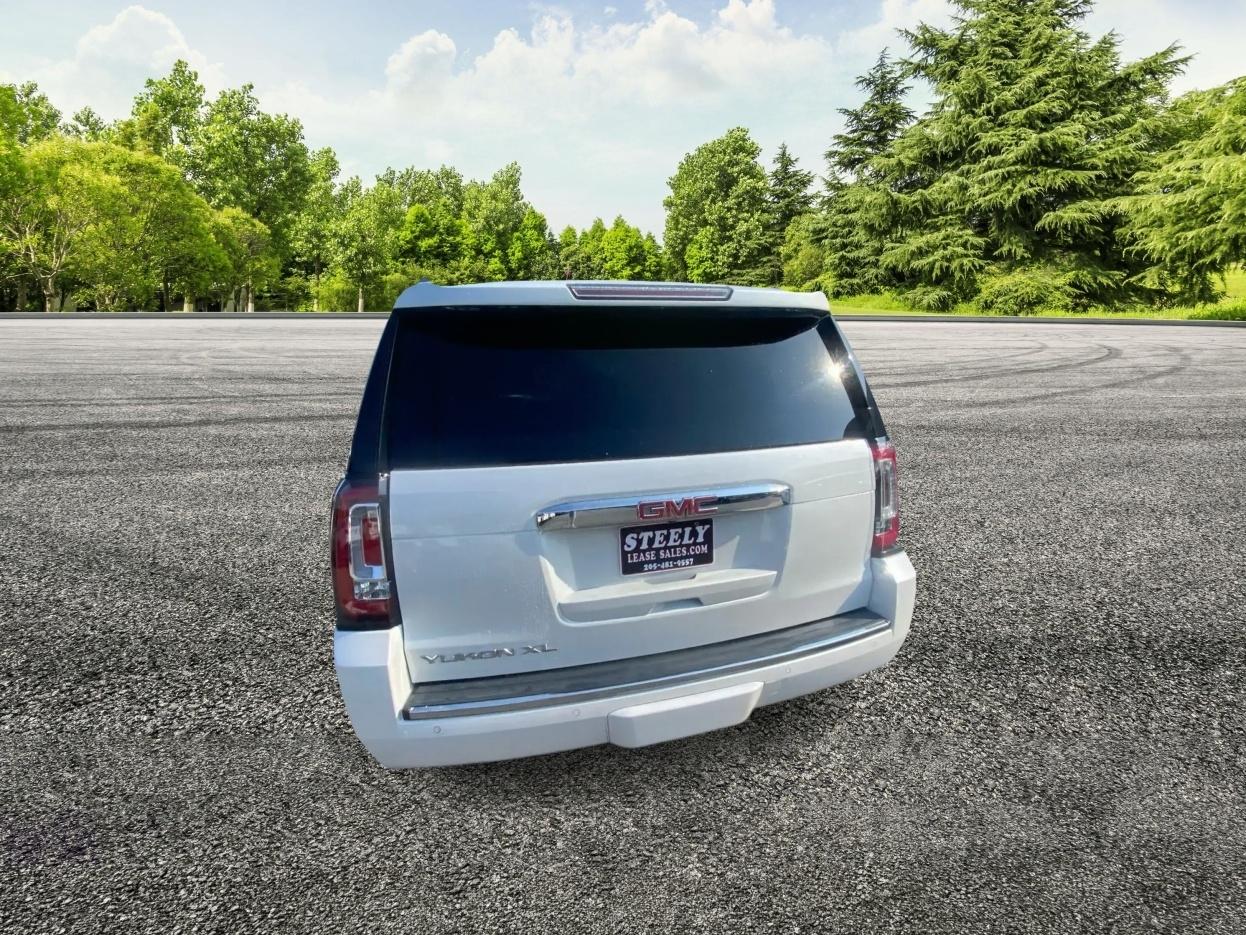 GMC Yukon XL Denali 4WD 2017