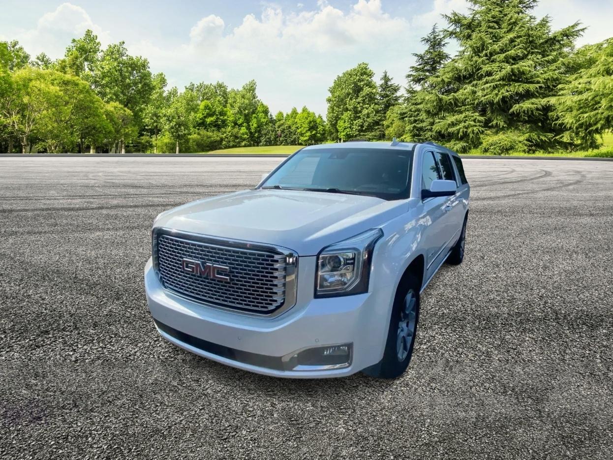 GMC Yukon XL Denali 4WD 2017