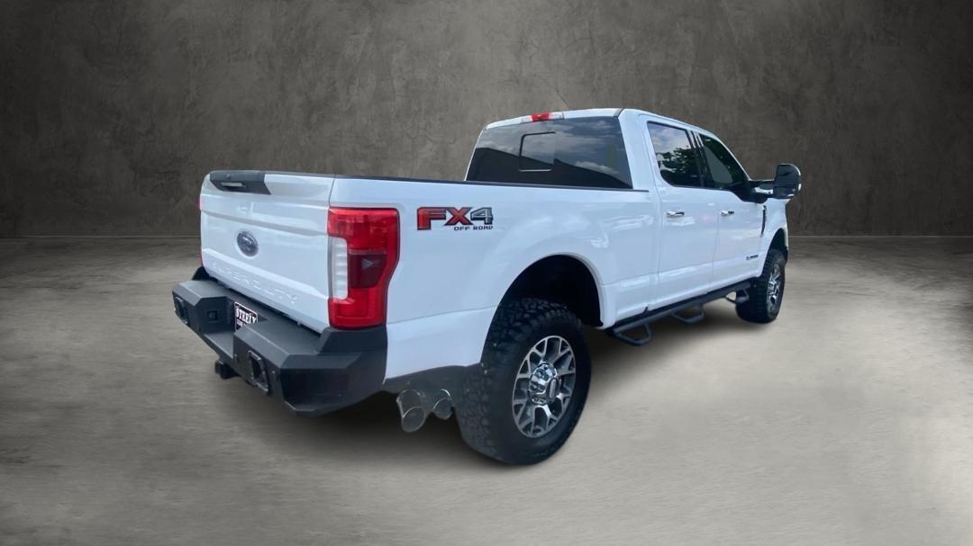 Ford F-250 SD Lariat Crew Cab SWB 4WD 2017