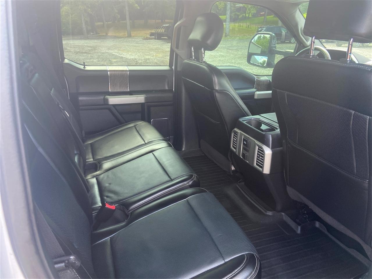 Ford F-250 SD Lariat Crew Cab SWB 4WD 2017