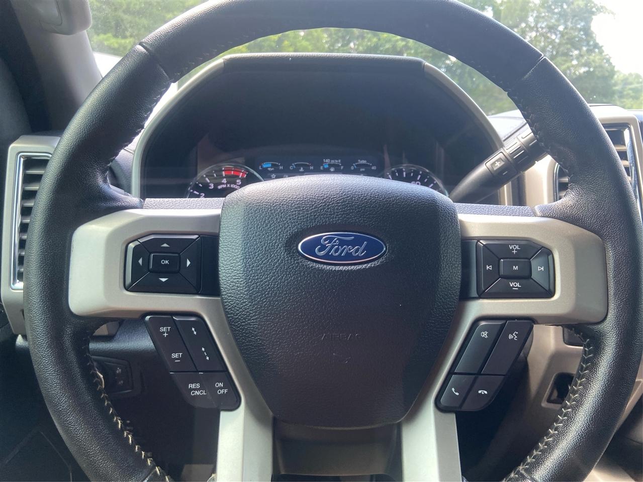 Ford F-250 SD Lariat Crew Cab SWB 4WD 2017