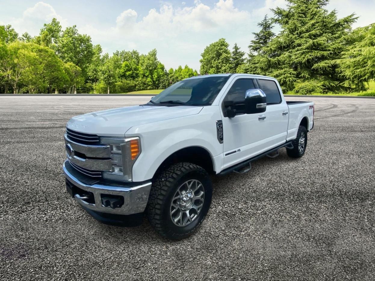  2017 Ford F-250 Super Duty Lariat Crew Cab 4WD   