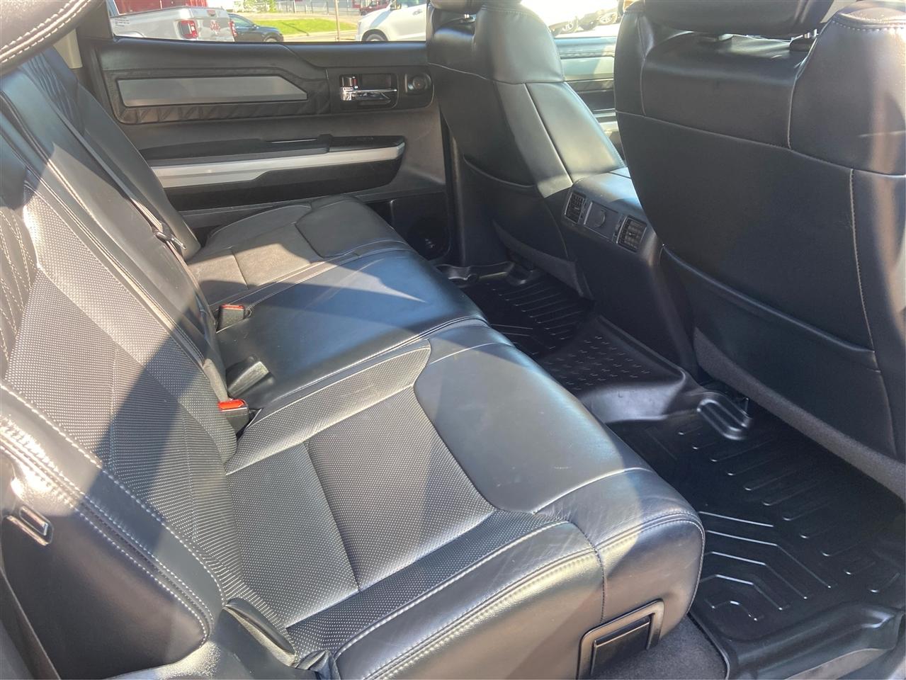 Toyota Tundra Platinum CrewMax 5.7L 4WD 2020