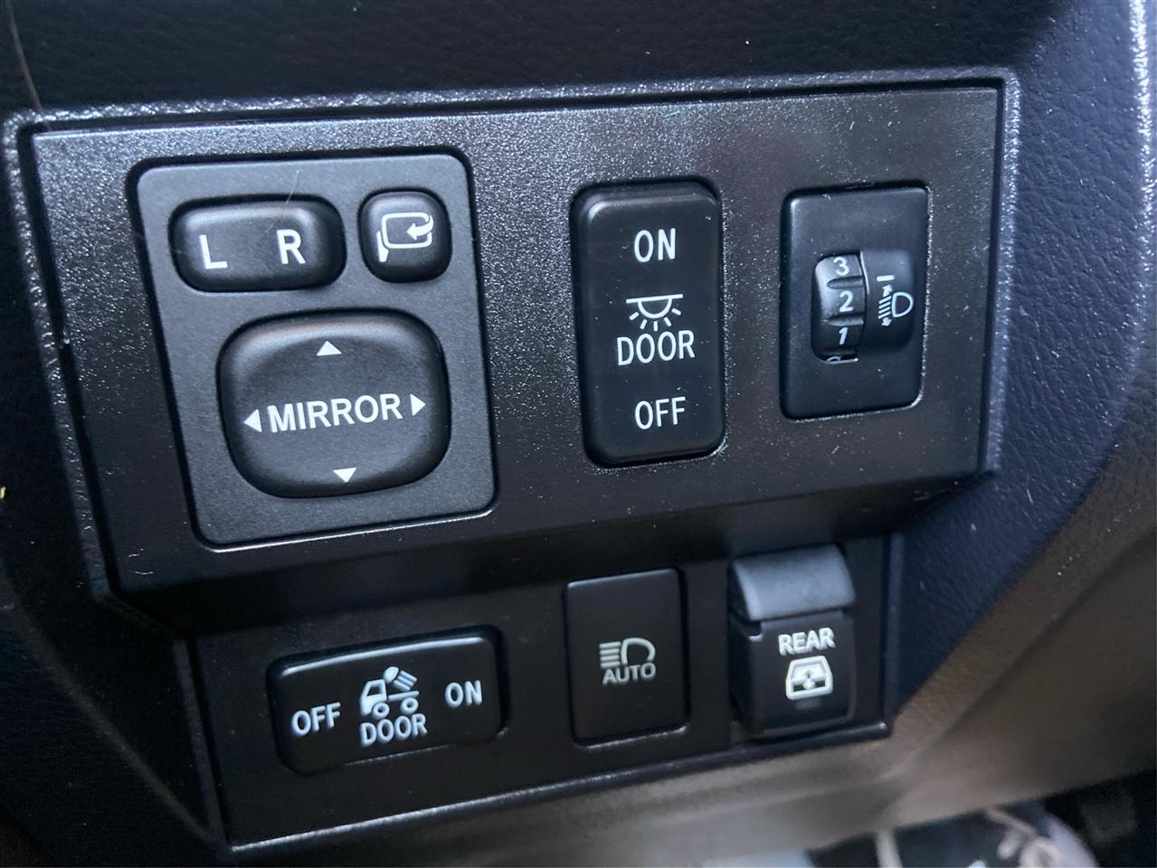 Toyota Tundra Platinum CrewMax 5.7L 4WD 2020