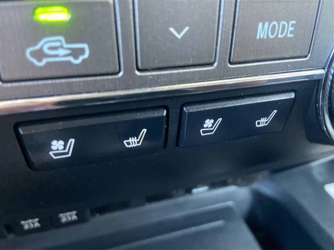 Toyota Tundra Platinum CrewMax 5.7L 4WD 2020
