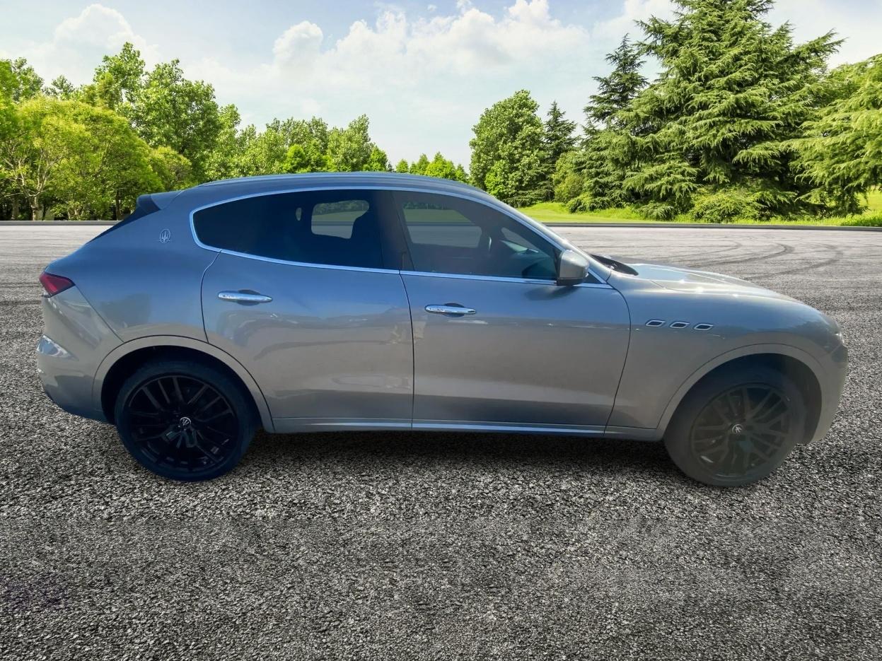 Maserati Levante Base 2021