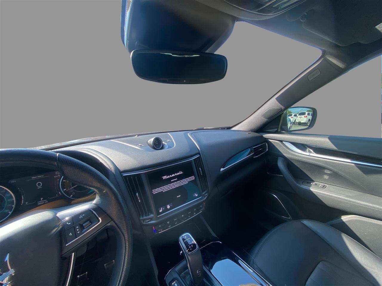 Maserati Levante Base 2021
