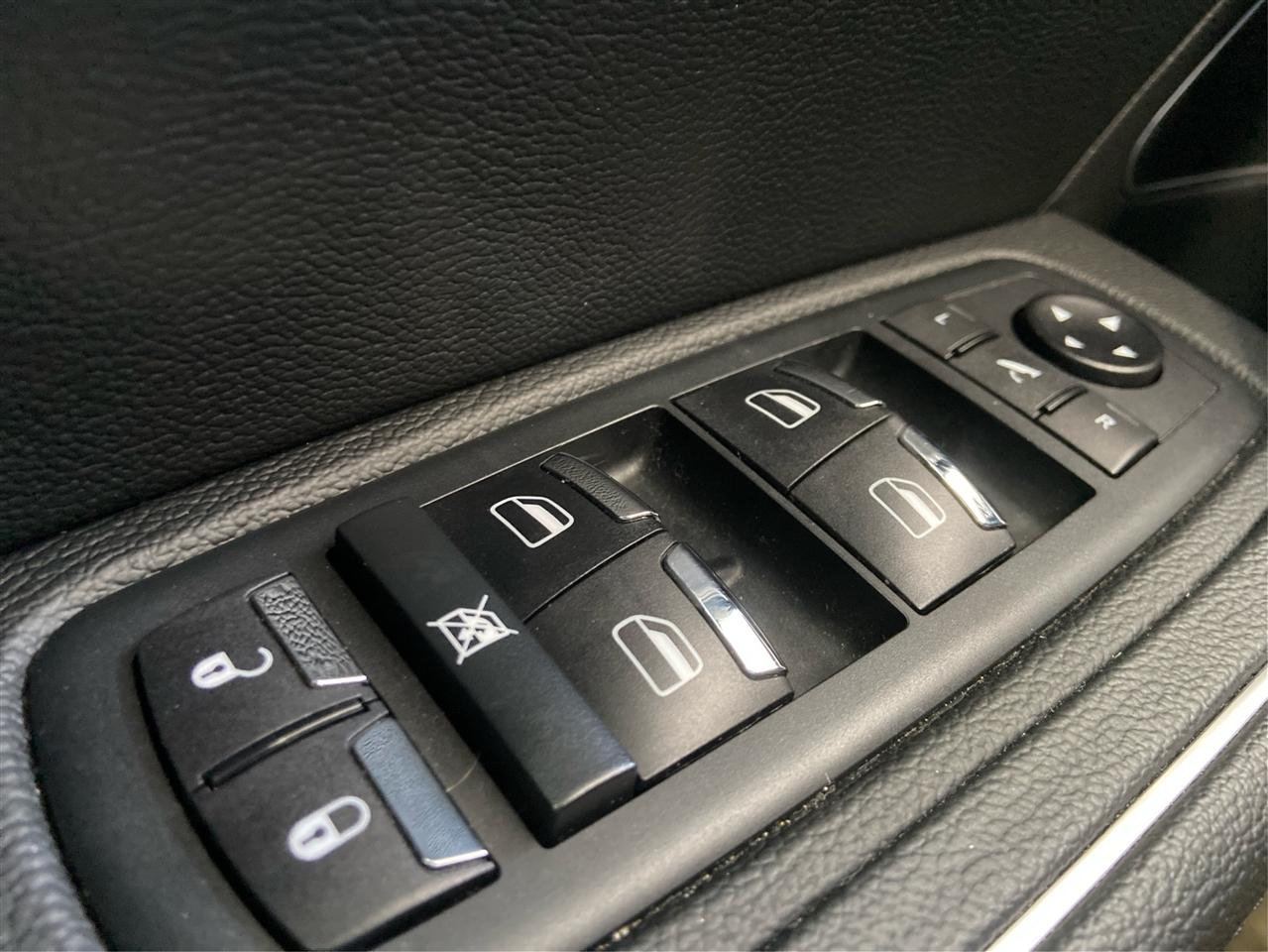 Maserati Levante Base 2021