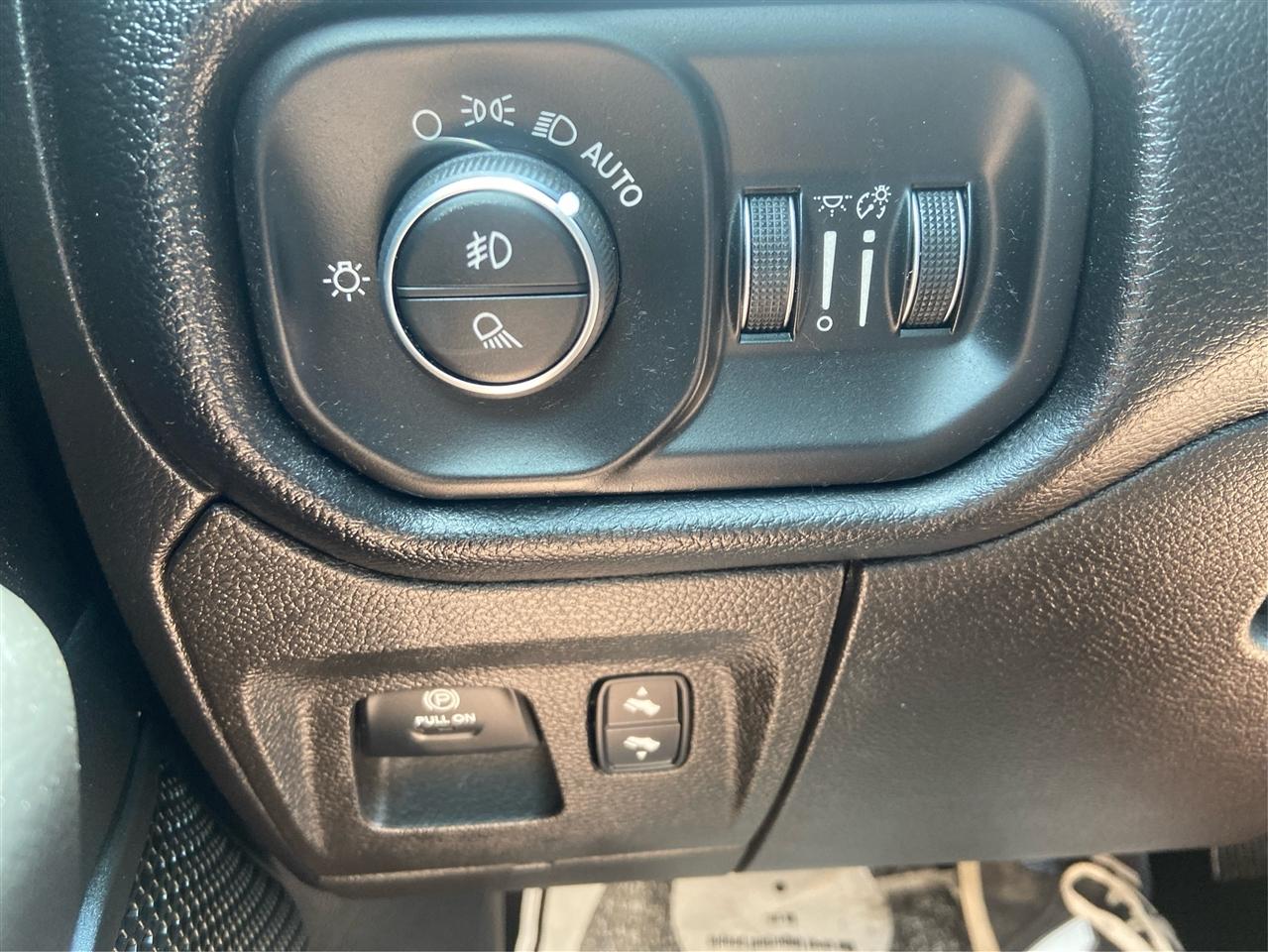 RAM 1500 Big Horn Crew Cab SWB 2WD 2019