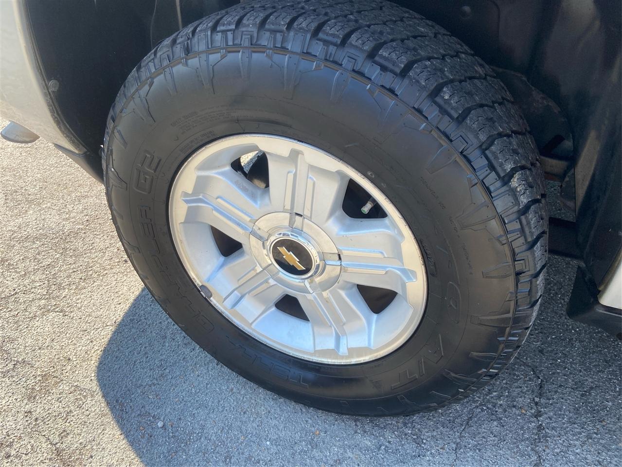 Chevrolet Tahoe LT 2WD 2011