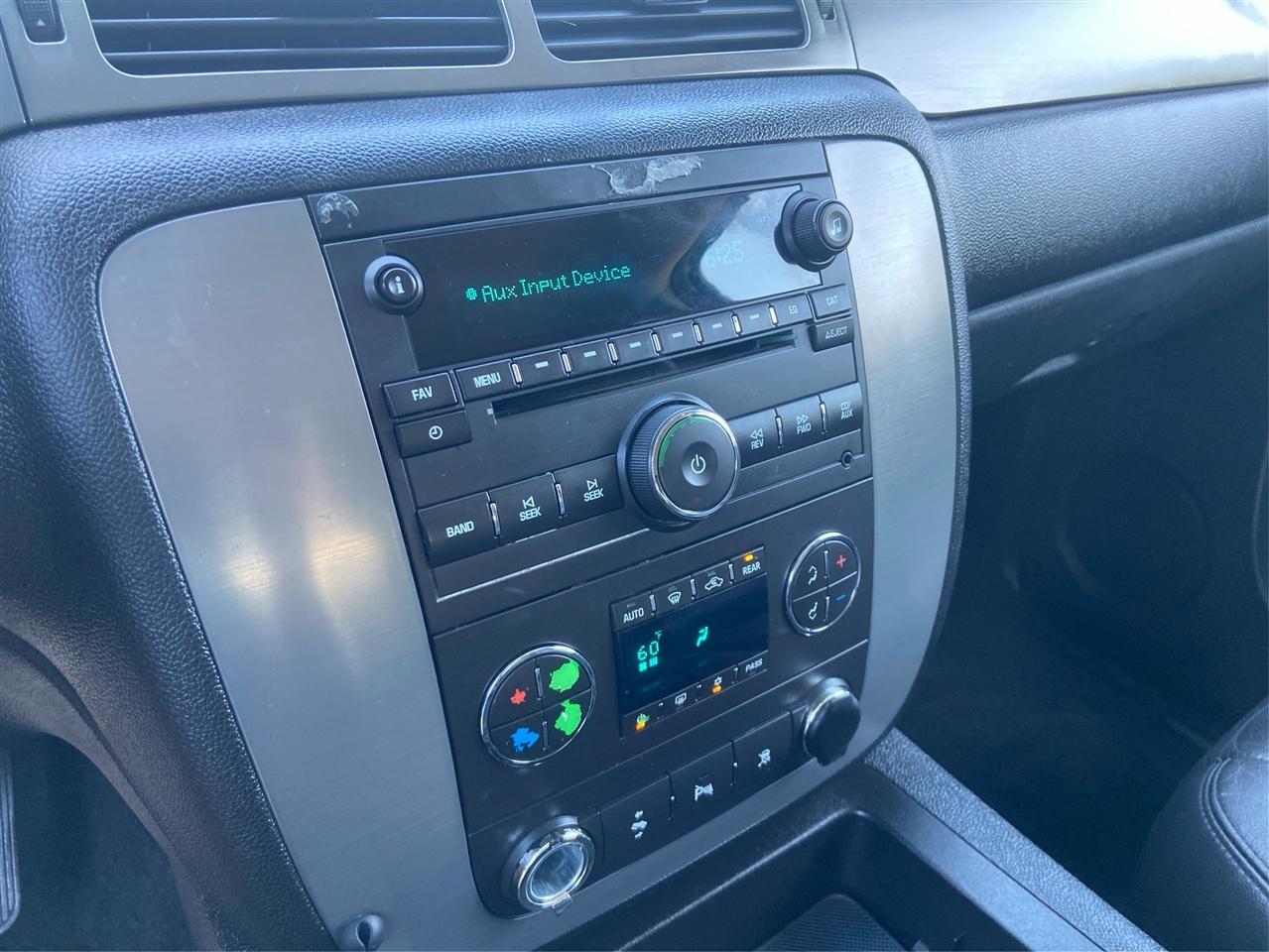Chevrolet Tahoe LT 2WD 2011