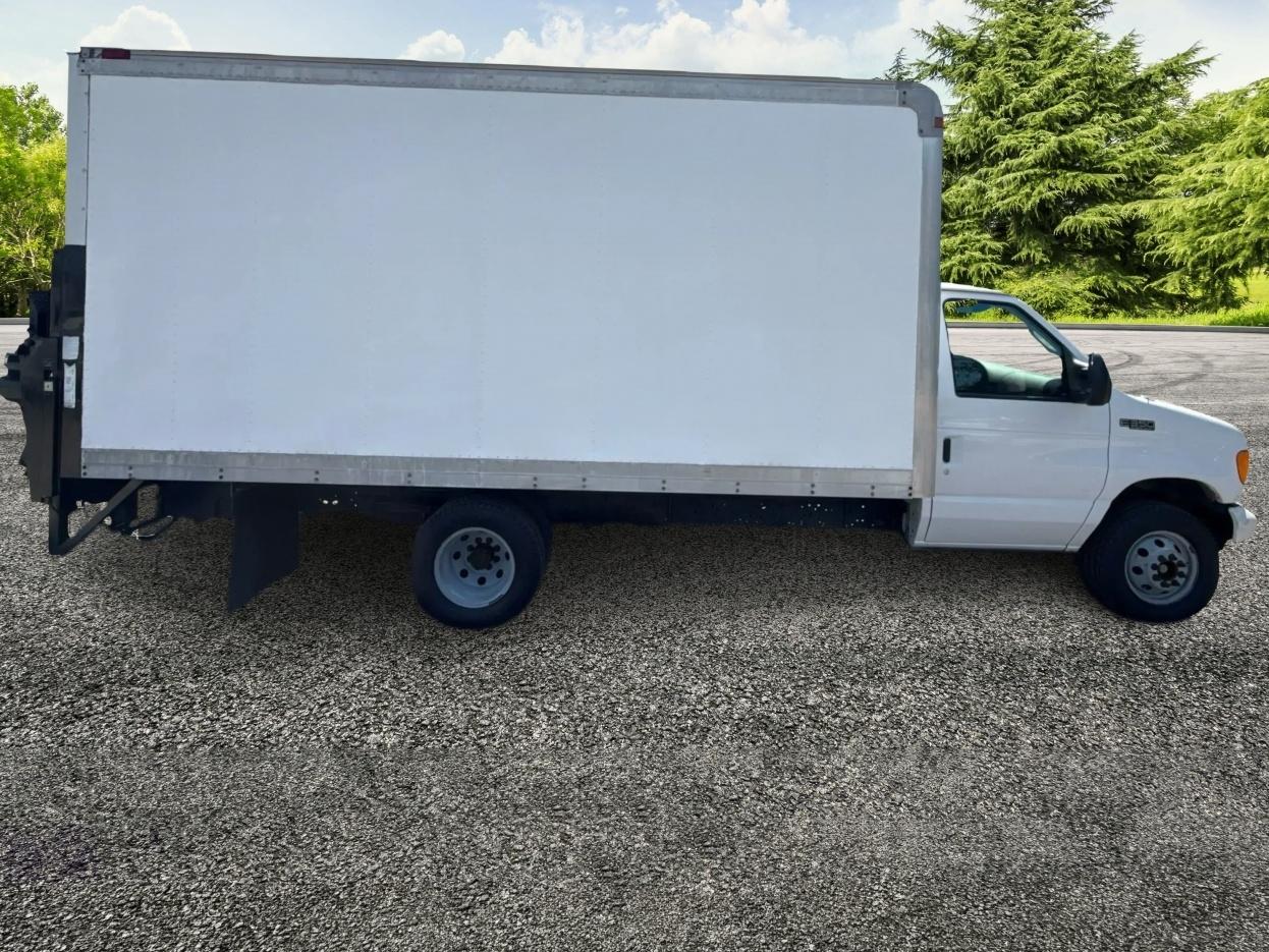 Ford Econoline E-350 Super Duty 2005