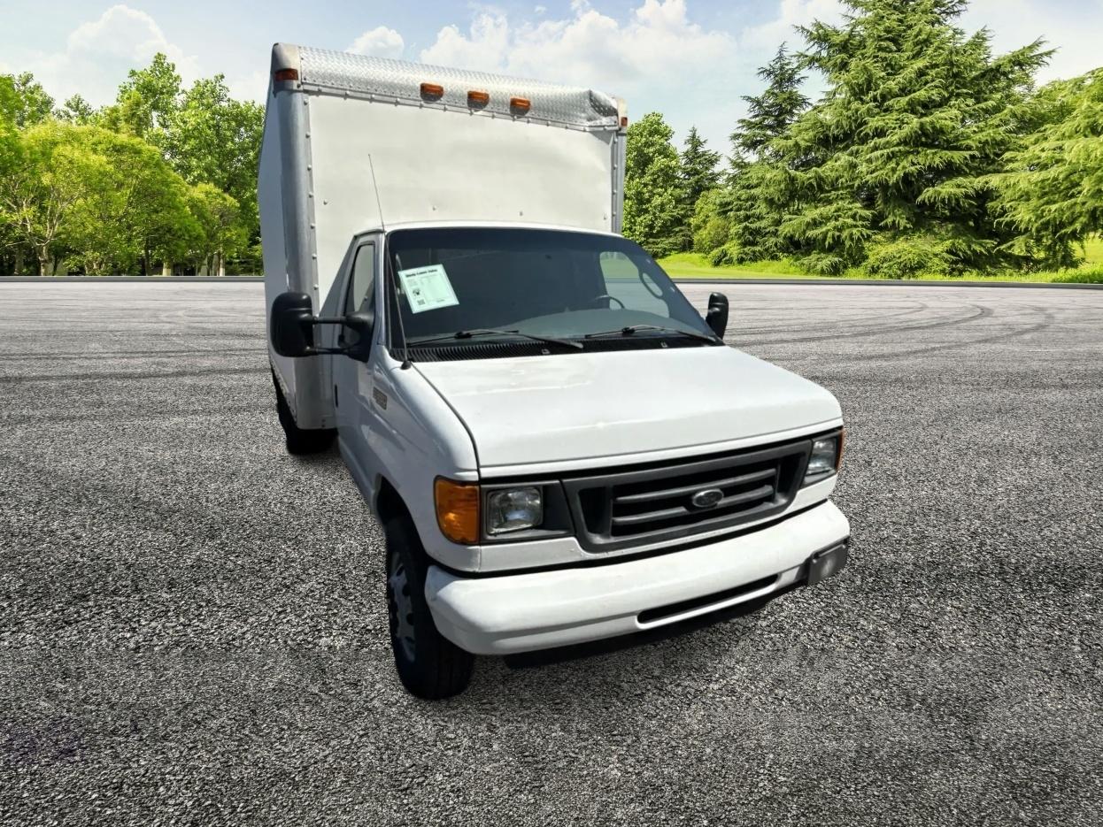 Ford Econoline E-350 Super Duty 2005