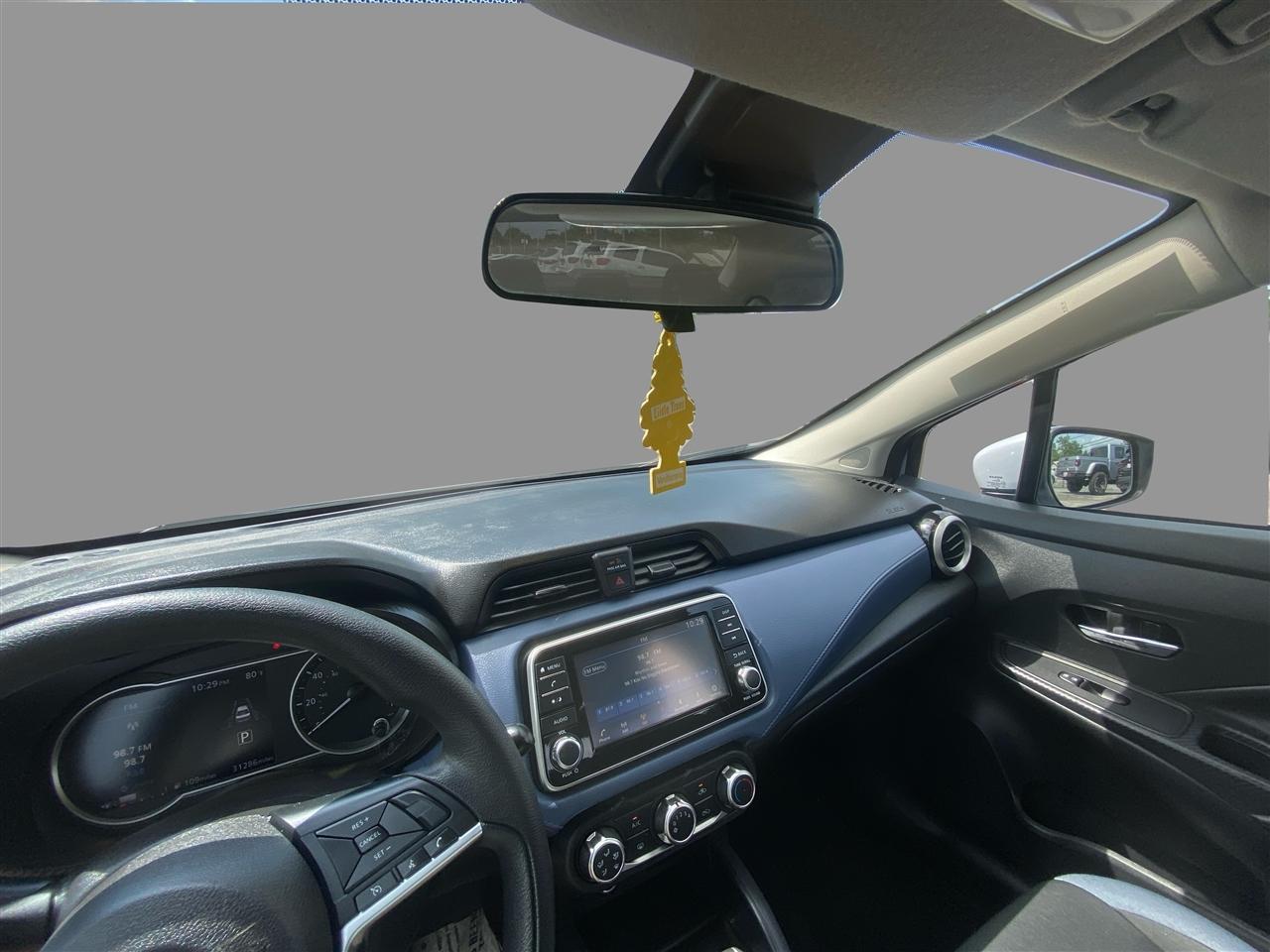 Nissan Versa SV 2024