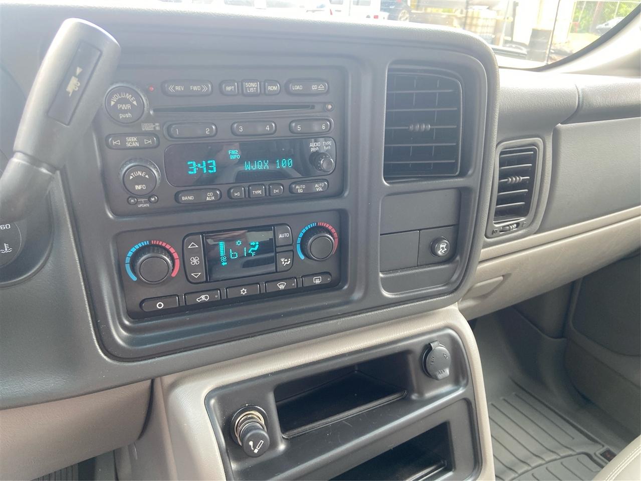 Chevrolet Tahoe 2WD 2005