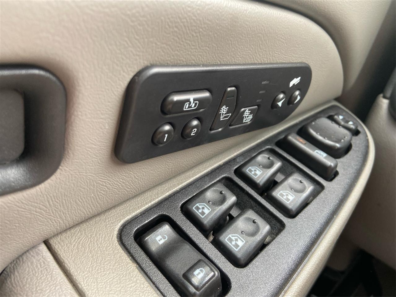 Chevrolet Tahoe 2WD 2005
