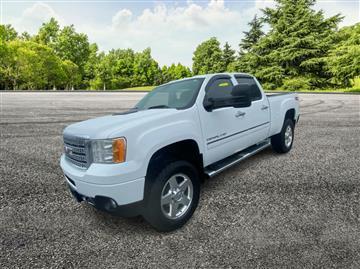 2014 GMC Sierra 2500HD Denali Crew Cab 4WD