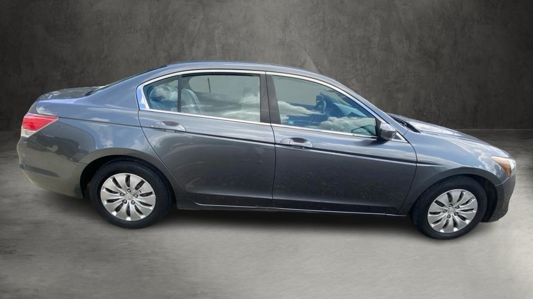 Honda Accord 4dr Sedan LX Auto 2010